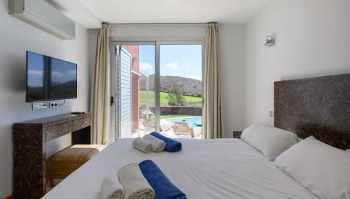 Villa in Salobre with Private Pool & Stunning View - Foto 3, towels