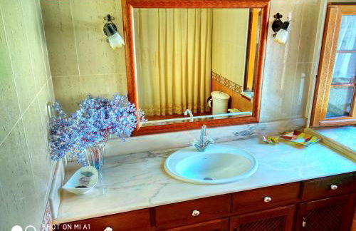 CASA AMPLIA CON JARDÍN Y APARCAMIENTO G-100147 - Foto 9