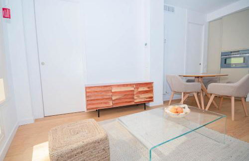 For You Rentals Bonito y acogedor apartamento TEMPORAL cerca al Estadio Bernabeu - Madrid VDS280 - Photo 9