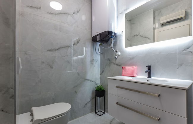 Exquisite Prestige Luxury Apartments With Shared Pool - Photo 57