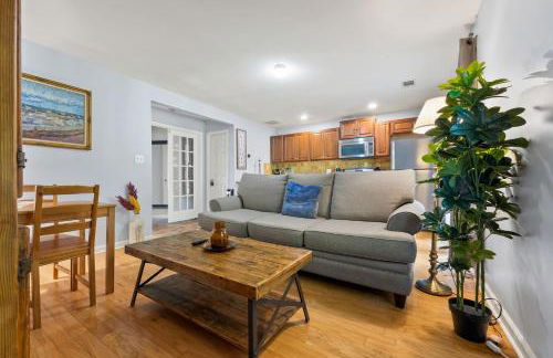 Pool and Patio, 8 minutes from Mall of Georgia! - Foto 5