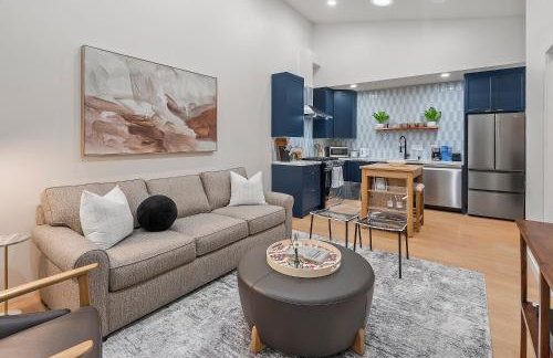 New 1 BR, King Bed, Laundry In-Unit, Parking - Foto 1