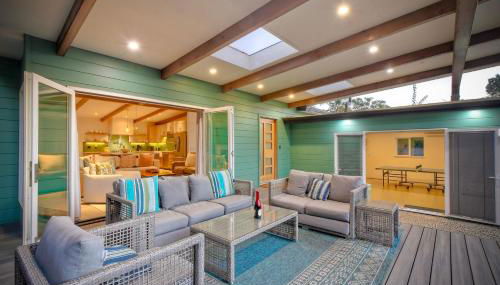 Luxury 3-Bed Beach Cottage with Hot Tub, Fire Pit, BBQ - Walk To Beach - Foto 2