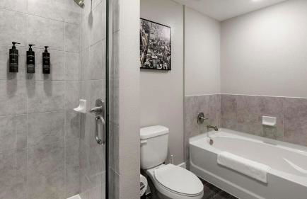 Landing Stylish 1BD Clubhouse Pool - Foto 14