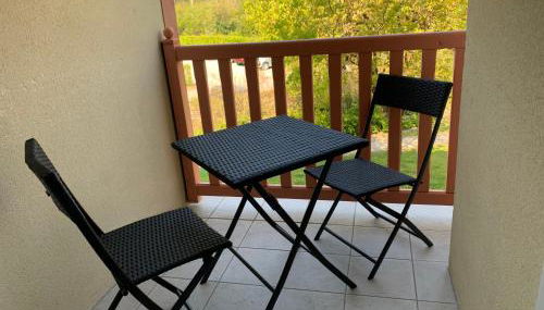 À COTÉ DE LA BAIE DE CANCHE-Appt 4pers-Linge compris-Lits faits-1CHB 1 lit double-1CABINE 1 lit superposé-2SDB-piscine-parking-boulodrome-tennis - Foto 4