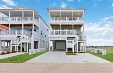 Heated Pool & Spa! Close To The Beach! - Photo 5