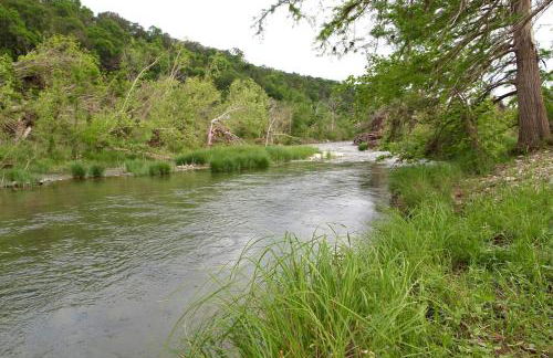 Large Luxury Blanco Riverfront Home with Pool - Foto 40