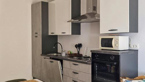 3 Bedroom Stunning Home In Karlobag - Foto 4