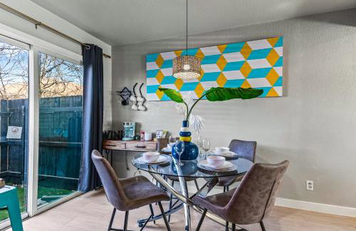 Stylish & Comfy Downtown Gem Irving Parking - Foto 7