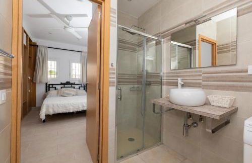 Detached Villa with Private Pool - Foto 26