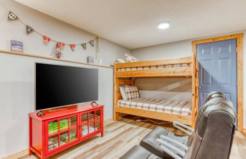 Lazy Bear Lodge · Spacious 6BR Lodge with Chef's Kitchen, Hot Tub, Golf Views and more - Foto 46