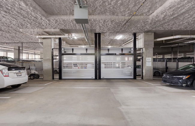 S1bf Rare Find - Bright and Modern 1-br w Free Parking - Foto 41