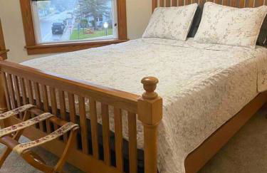 Small Town Hideaway - Photo 17