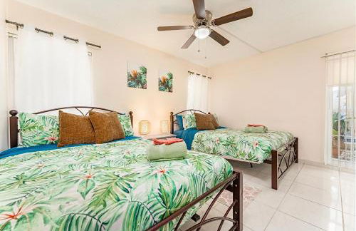 The Flamingo*4bed*pool*jacuzzi*foosball - Foto 28