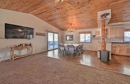 Peaceful Superior Home with Fire Pit and Mtn View - Foto 7