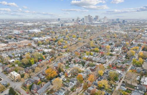 The Village Townhouse - 5 BR - Photo 29