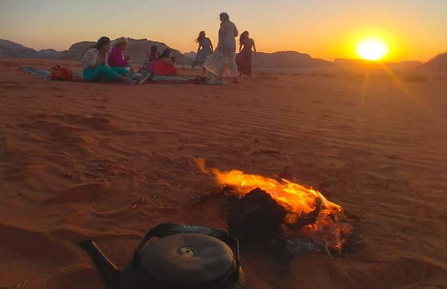 4x4 Tour + Camping in Wadi Rum Desert - Foto 2