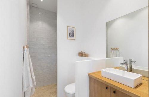 Beautiful villa and pool with sea view - Foto 17