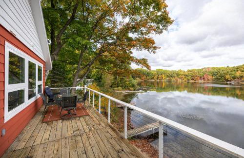 Bryan Lake Oasis in Downtown Lake Ann - Foto 62