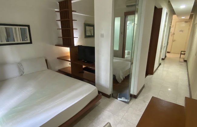 Peninsula Residents All Suite - Photo 4