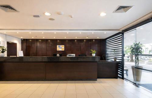 Flat em frente ao mar com piscina varanda e AC - Foto 24