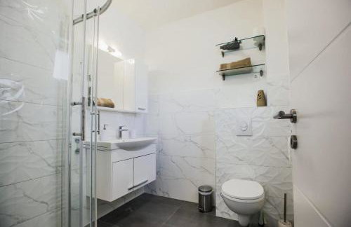 Holiday home Leko with outdoor pool and hot tub , can fit 22 people - Foto 33