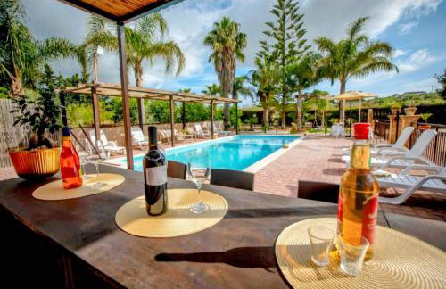 Villa Gioiosa Vacation in Sicily a child friendly villa with private fenced pool & hydro-massage - Foto 10