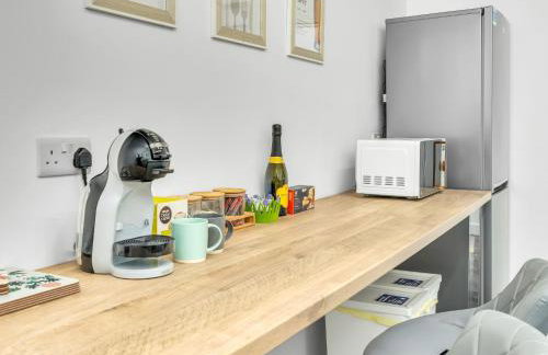 Elegant 3 Bedroom Detached House By Your Lettings Short Lets & Serviced Accommodation Peterborough With Free WiFi & Parking - Foto 29