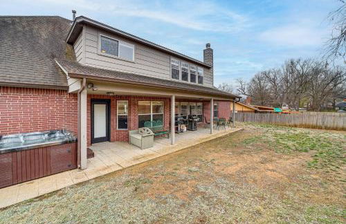 Pet-Friendly Tulsa Escape with Private Hot Tub! - Foto 36