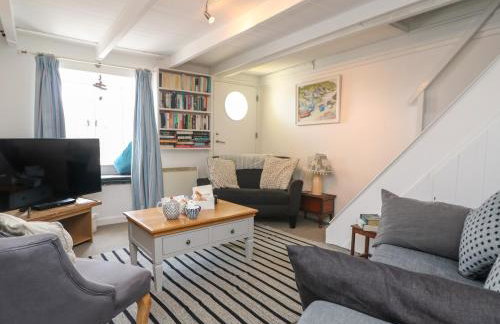 Kerbenetty Harbour Cottage - Photo 6