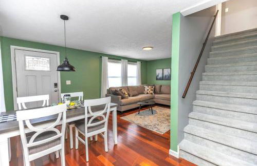 *NEW* Beautiful 3 floor Townhome with Sauna - Foto 3