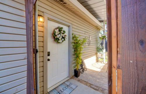 Pet-Friendly Getaway with Projector in Lake Dallas! - Foto 23