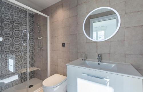 Marvellous Apt with a Large Private Terrace - Photo 29