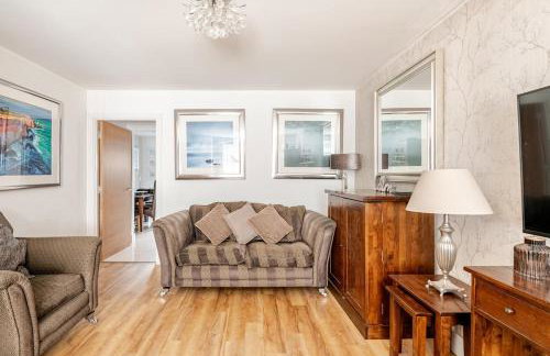 Quayside Home with Seperate Bar and optional access to Beach Hut - Foto 7