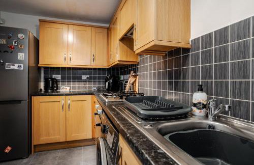 2 Bedroom Home with Garden and Free Parking - Foto 35