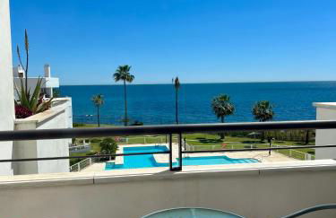 BEACHFRONT Penthouse Luxury - Photo 5