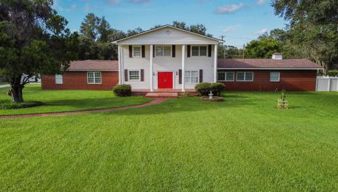 A Large Tropical Estate with 2 Acres of Space home - Foto 4