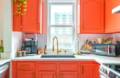 Jungle House Luxury Homes - Columbus Downtown Short North - Steps to Convention Center & Nationwide Arena - Sleeps up to 8 - Free Parking - Over 5,800 Five Stars - Foto 43