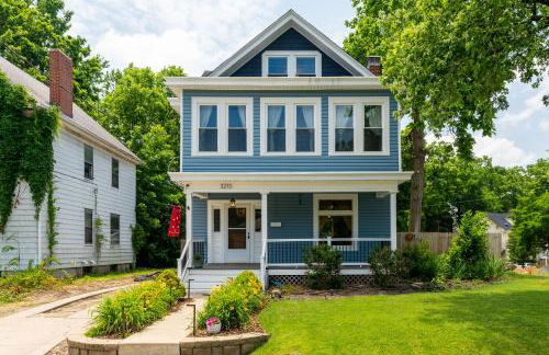 Modern Oakley Retreat - King Bed - Free Parking - Centrally Located - Foto 1