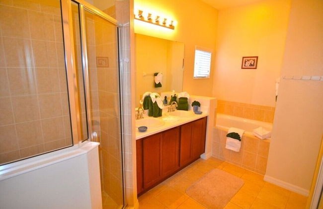 Gem Games Room & Private Pool/spa! 4 Bedroom Villa by Redawning - Foto 15