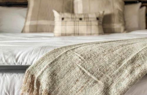 Waterfront Home with Dock Sleeps 8 - Foto 27