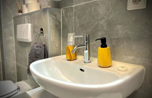 ZOVA - Superior Apartment - near A3 - Foto 18