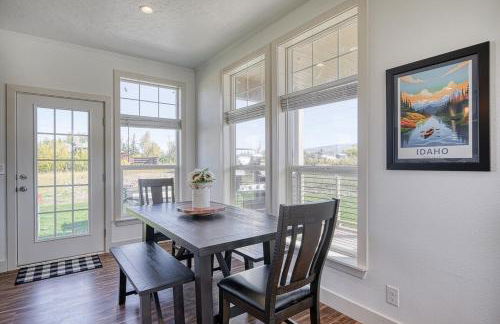 2 BR King Bed Hot Tub AC Near Jackson - Foto 14