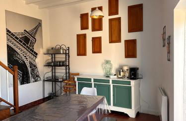 Une maraîchine en bord de conche avec barque sans linge de maison - Foto 9