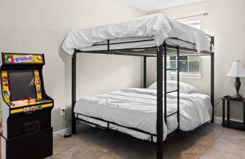 Cozy Retreat near DFW & Stadium/Game Room - Foto 18