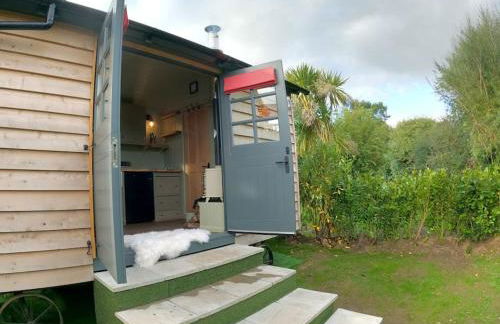 Romantic Retreat - Luxury Shepherds Hut + Hot Tub! - Foto 37