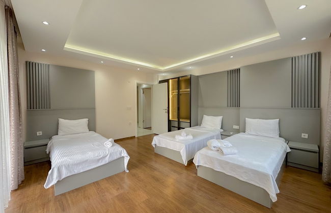 Flower City Suites - Photo 22