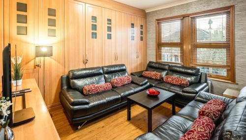 Huge 6 Beds House in Zone 2 London-MobileRateOffers-Families-Leisure-Parking-WiFi-PoolTable-Netflix-Sleeps15! - Foto 2