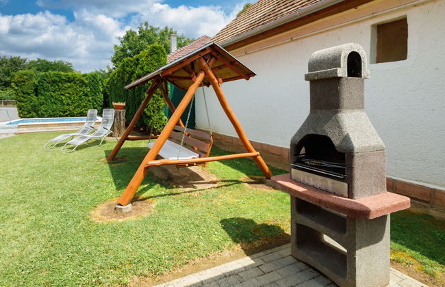 4 bedroom House in Balatonszárszó with private pool and garden - Photo 26