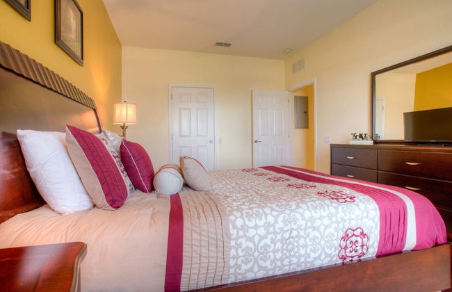 Spacious Vista Cay Condo, Close to Conv. Center - Photo 2